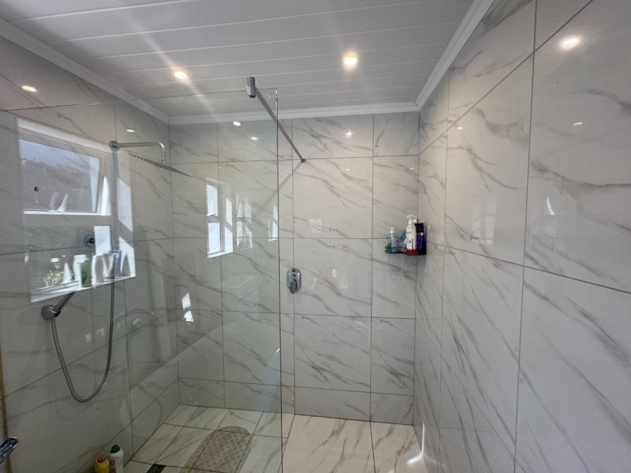 4 Bedroom Property for Sale in Poortjies Western Cape